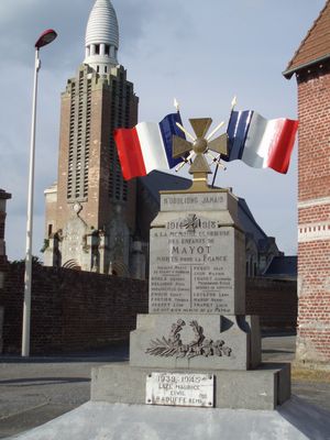 Sculpture du monument aux morts de Mayot (02)